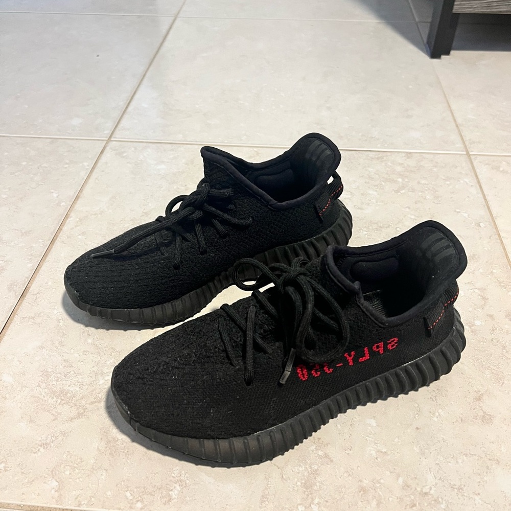 Black Yeezy 350 boost